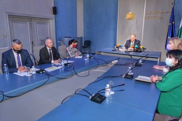 Екипът на Светлан Стоев в МВнР, сн. БГНЕС