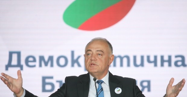 Служебният вътрешен министър Бойко Рашков да провери срещу кои хора