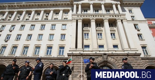 Правителството назначи новите областни управители на София Варна Добрич и
