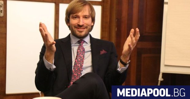 Здравният министър на Чехия Петър Аренбергер подаде оставка след прекарани
