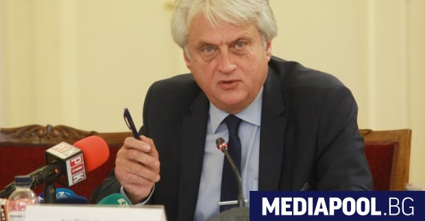 Вътрешният министър Бойко Рашков може да обжалва решението за отнемане