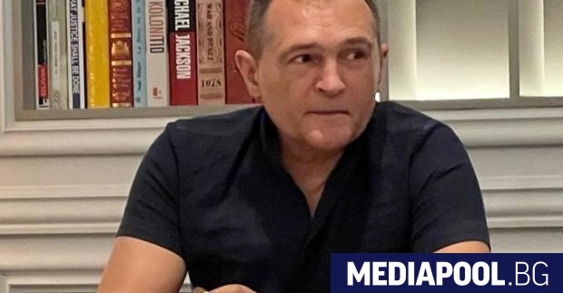 Бившият хазартен бос Васил Божков обяви в петък че планира