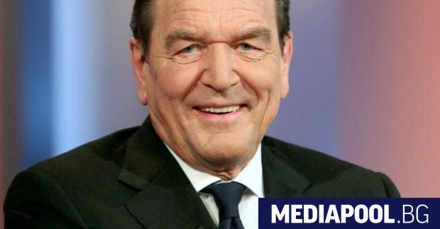 Бившият германски канцлир Герхард Шрьодер е преизбран за председател на