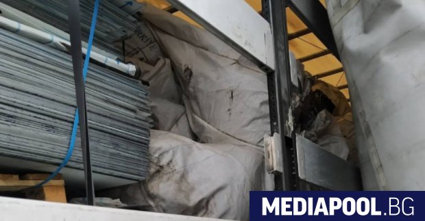 Единадесет камиона с пластмасови отпадъци с произход от Румъния Полша
