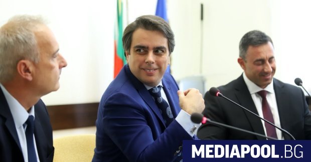 Седем фирми са получили 3 4 милиарда лева от държавата чрез