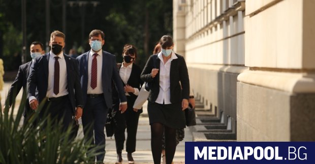 Протест срещу главния прокурор Иван Гешев посрещна главния прокурор на