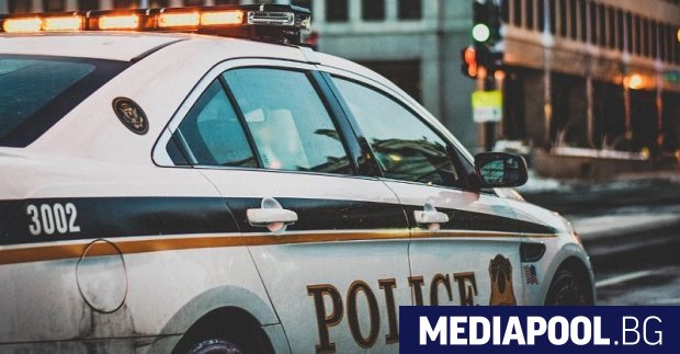 Въоръжен мъж загина и седем души бяха арестувани вчера след