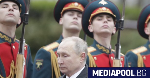 Руският президент Владимир Путин увери днес, че ще избие зъбите