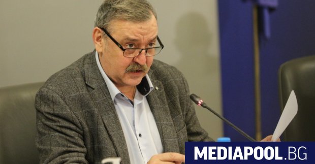 Проф Тодор Кантарджиев ще консултира Столичната община за ваксинационния процес