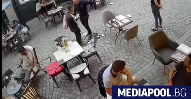 Бизнесменът Ивайло Пенов който нападна продавача на чорапи Митко в
