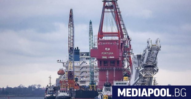 Руският кораб за полагане на тръби Фортуна поднови работа по