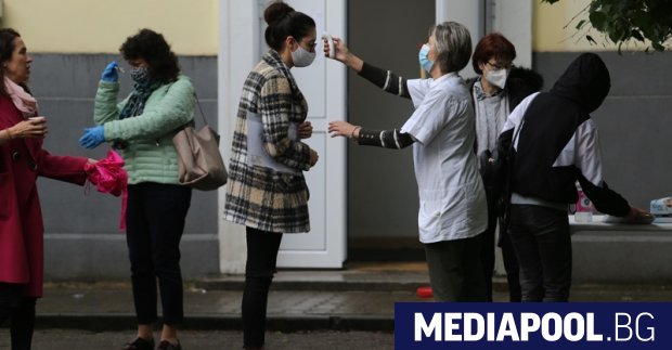 По вариант 1 ще пишат зрелостниците днес на втория задължителен