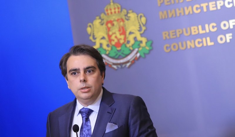Асен Василев: Държавата реално разполага с малко над 2 млрд. лева