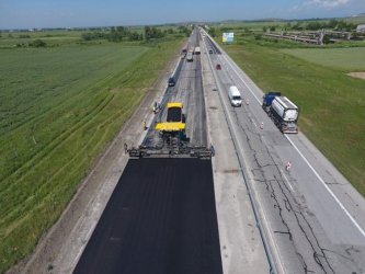 Ремонтът на "вълните" по "Тракия" се удължава с месец