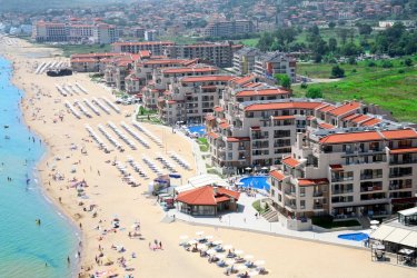 Безплатни чадъри и шезлонги има на 11 плажа у нас