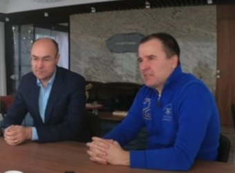 Боян и Цветомир Найденови, Скрийншот: Студио "Банкеръ"