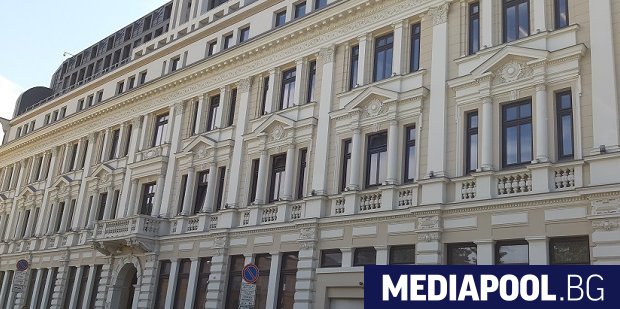 Българската народна банка трима нови изпълнителни директори на Българската банка