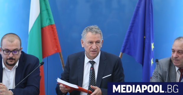 Ще има нова вълна на коронавируса ако процесът на ваксинация