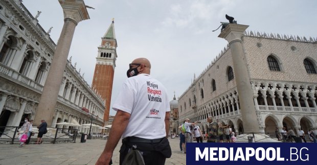 След 15 месечна пауза заради коронавируса през която Венеция опустя откъм