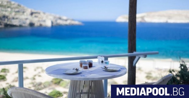 Почивките на 5000 български туристи са пред провал след като