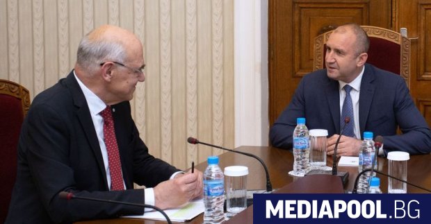 Президентът Румен Радев не устоя на изкушението да призове енергийния