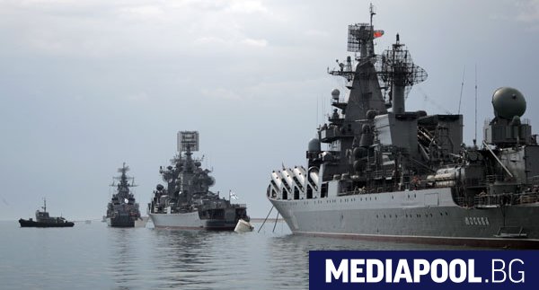 Руски военен кораб е дал предупредителни изстрели към разрушителя на
