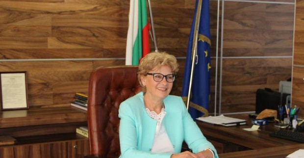 Инженерингът процедура при която една и съща фирма проектира и