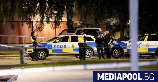 Полицай бе убит снощи в шведския град Гьотеборг Това е