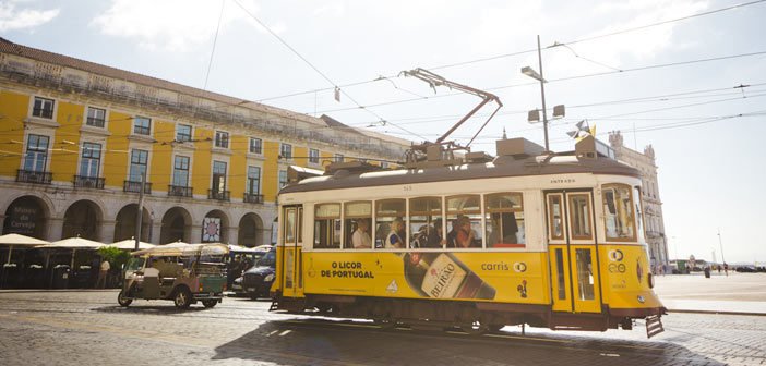 Жител на Лисабон вдъхва нов живот в историческите лисабонски трамваи