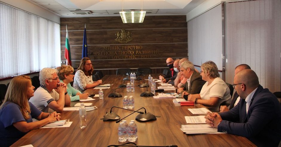 Ръководството на "Автомагистрали - Черно море" се срещна с министъра на регионалното развитие арх. Виолета Комитова в понеделник