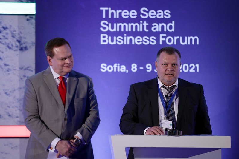 Пейн и Иванов обявиха сделката по време на енергийния панел на инициативата "Три морета"