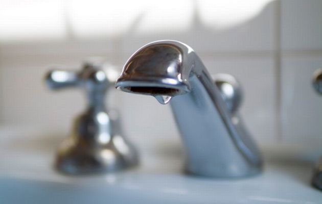 Аварийни ремонти спряха топлата вода на няколко места в София