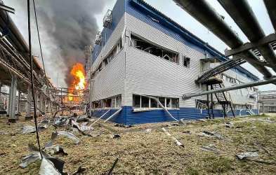 Пожар в завода на "Газпром"