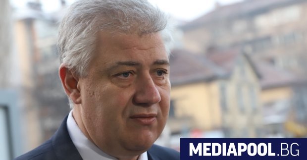 Здравният министър Стойчо Кацаров уволни шефа на Пирогов проф Асен