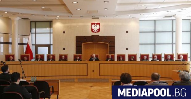 Хиляди съдии и прокурори в Полша подписаха петиция с която
