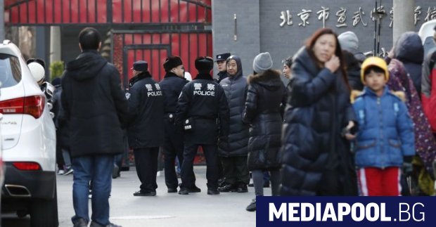 Китай ще намали данъците върху разходите за отглеждане на деца