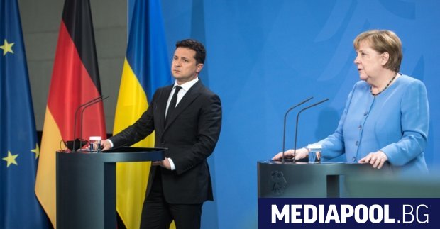 Германският канцлер Ангела Меркел обеща да подкрепи украинския президент Володимир