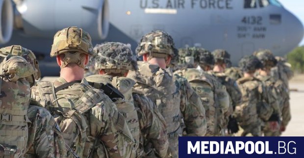 Група афганистанци работили за САЩ в Афганистан пристигнаха днес на
