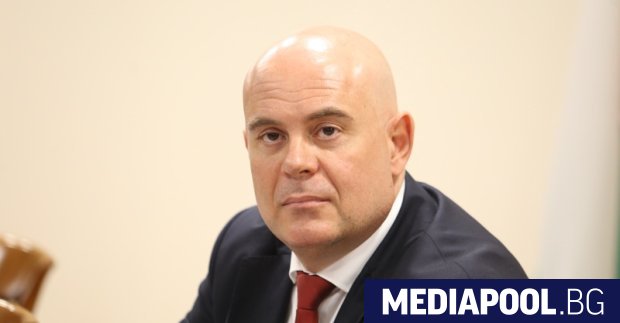 Главният прокурор Иван Гешев е издържал изпита си по юридическа