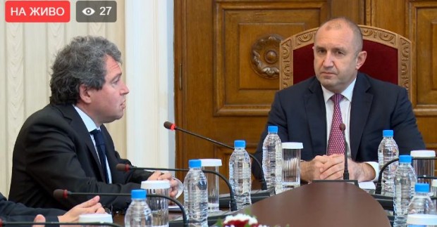 Президентът Румен Радев започна консултации с партиите за съставяне на