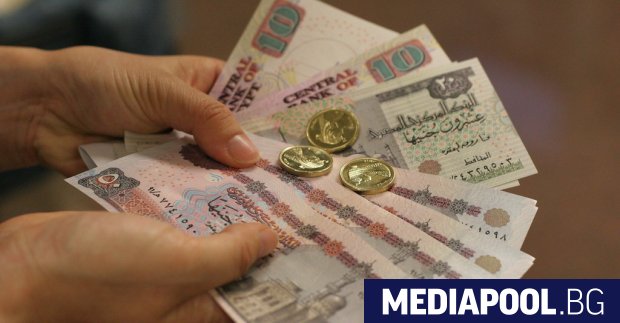 Египетските власти обявиха че пускат в обращение пластмасови банкноти в