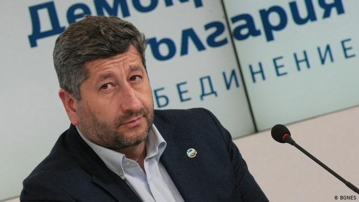 "Демократична България" ще покани депутатите на Трифонов на публична дискусия в НС