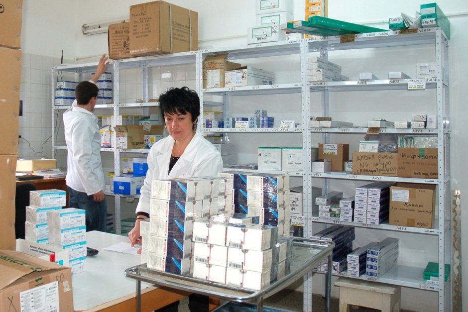 Лечебни заведения ще поддържат резерв от лекарства за Covid-19