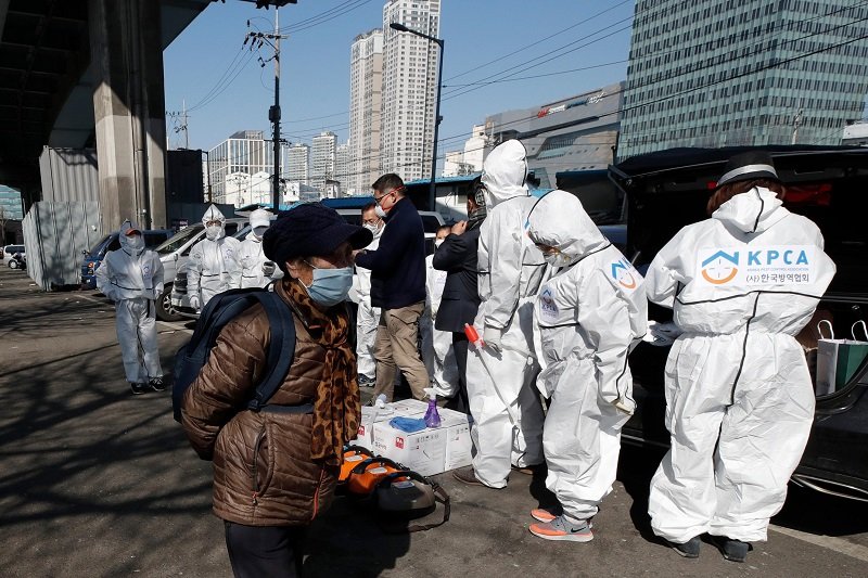 В Сеул влизат в сила най-строгите досега антиковидни мерки