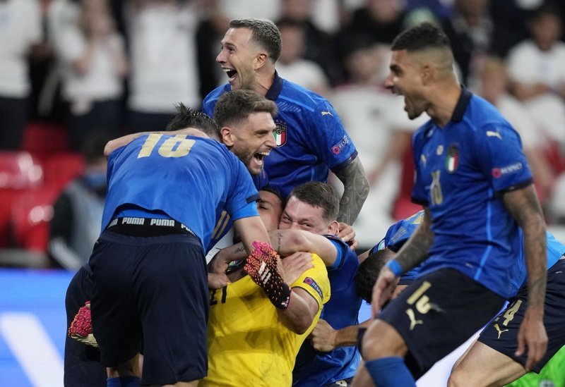 Италия е европейски шампион след драматичен финал с дузпи