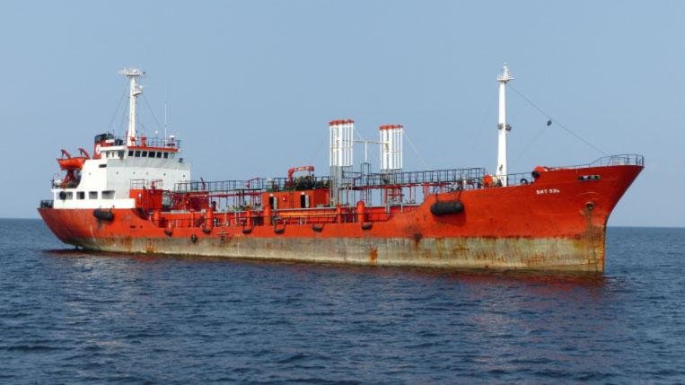Похитители напуснаха танкер, отвлечен край бреговете на ОАЕ