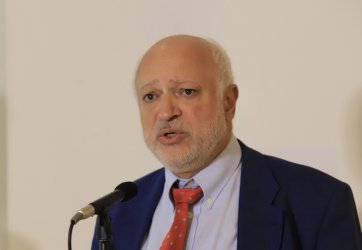Минеков за казуса с "Труд": Наемателят е ползвал властово и финансово покровителстване