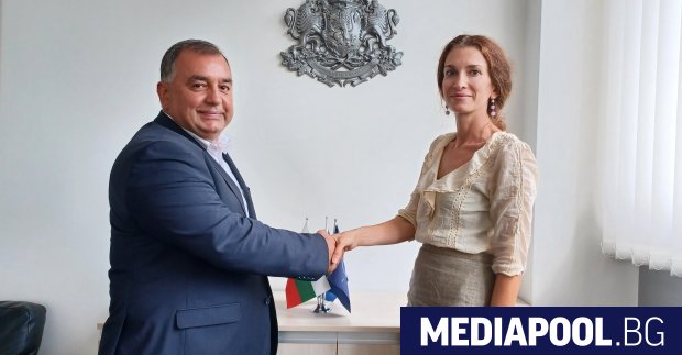 Ръководството на Държавната консолидационна компания ДКК обяви че оттегля доверието