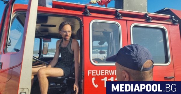 Необичайното превозно средство - пожарна, преоборудвана на кемпер с германска