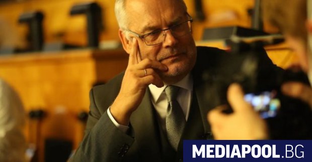 Парламентът на Естония избра Алар Карис за президент от втори